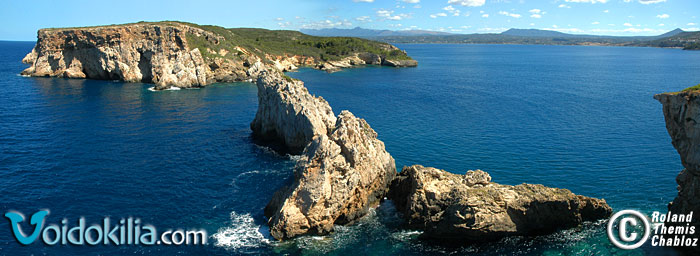 The Koutsounes rocks and Sphacteria island